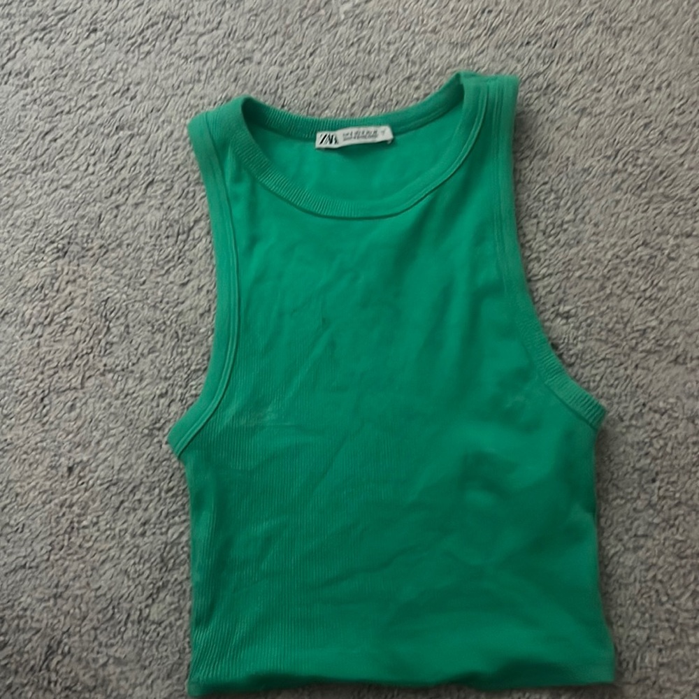 Super cute green zara top